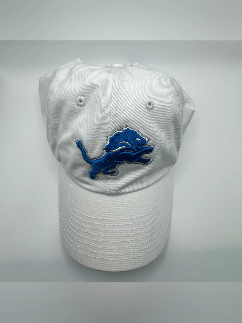 Detroit Lions NFL Team Apparel White Adjustable Embroidered Logo Hat Unisex